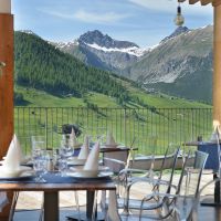 italien, livigno, snowboard reisen, skiurlaub, berlin bus, busreisen, gruppenreisen, skireisen, sporthotel, kinder ski, sportclub, skihütte, preiswert, alpen village, familienreisen