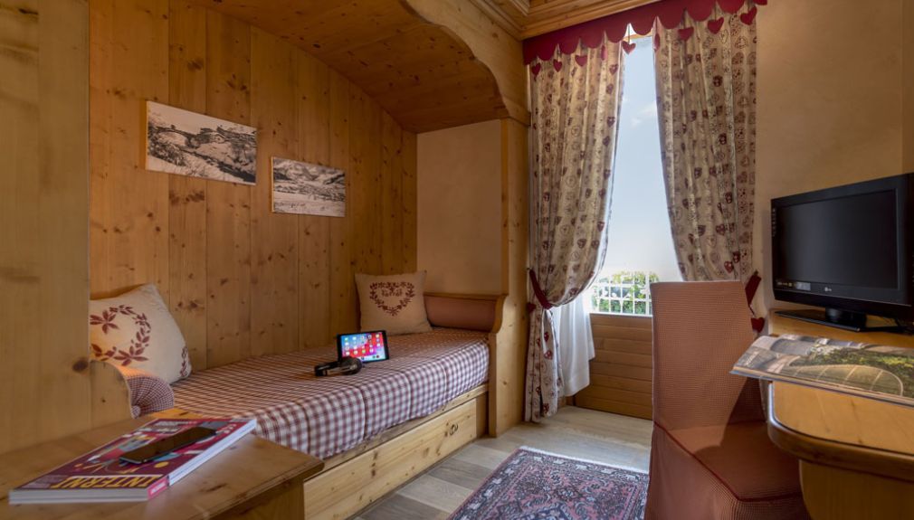italien, bormio, Santa Caterina - Valdidentro, livigno, snowboard reisen, skiurlaub, berlin bus, busreisen, gruppenreisen, skireisen, sporthotel, kinder ski, sportclub, skihütte, preiswert, san lorenzo, familienreisen