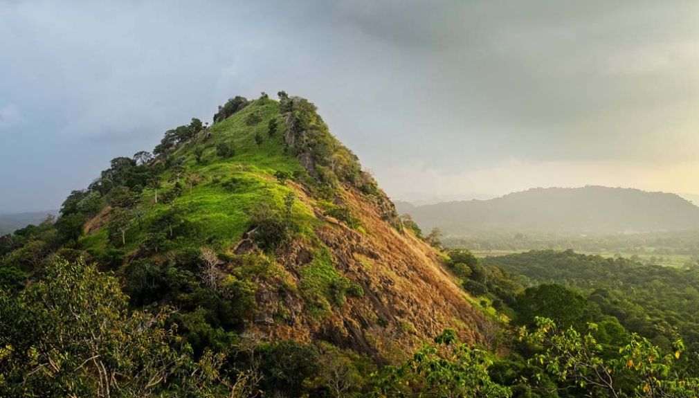 Motorradreisen Sri Lanka Coast Hills Berg
