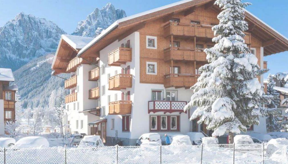Val di Fassa - Hotel Crepei außen Familienskireisen Val di Fassa - Hotel Crepei Außenansicht