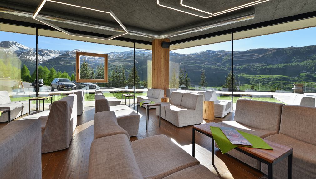 italien, livigno, snowboard reisen, skiurlaub, berlin bus, busreisen, gruppenreisen, skireisen, sporthotel, kinder ski, sportclub, skihütte, preiswert, alpen village, familienreisen