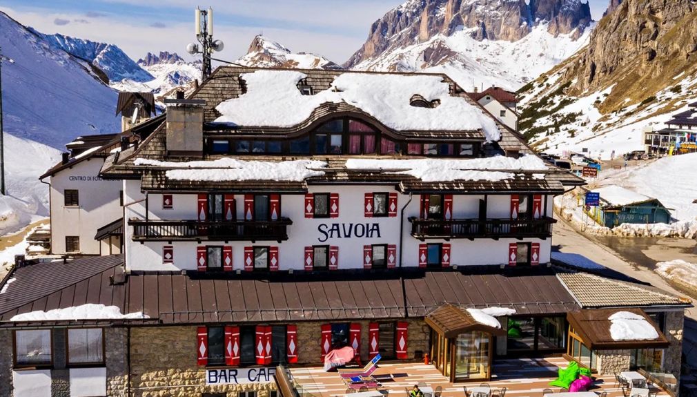 Hotel Savoia - Dolomiti Superski Sella Ronda Hotel Savoia Ski in Ski out an der Sella Ronda Dolimiti Superski