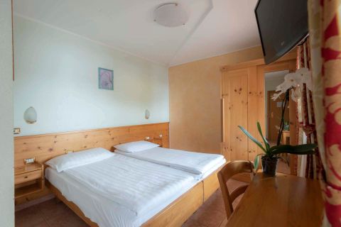 snowboard reisen, skiurlaub, berlin bus, busreisen, gruppenreisen, skireisen, sporthotel, kinder ski, sportclub, skihütte, preiswert