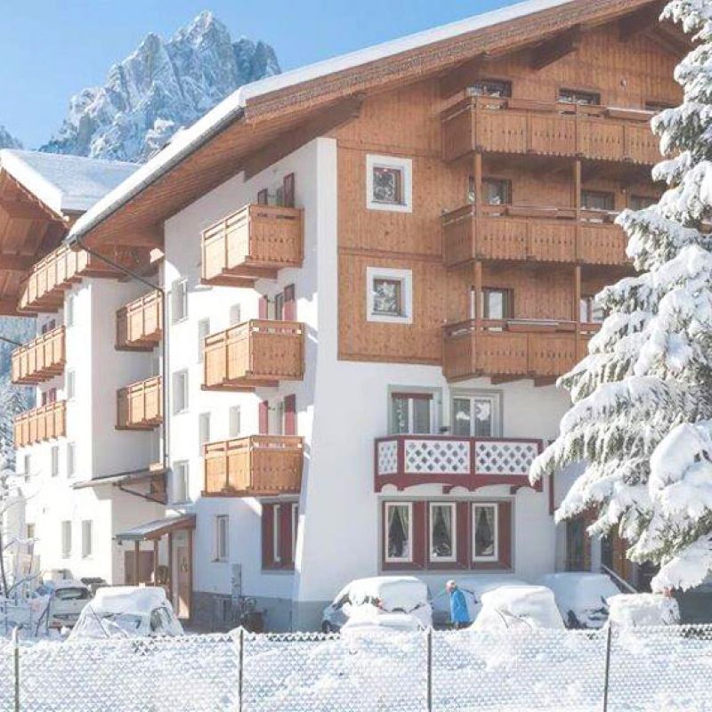 Val di Fassa - Hotel Crepei außen Familienskireisen Val di Fassa - Hotel Crepei Außenansicht